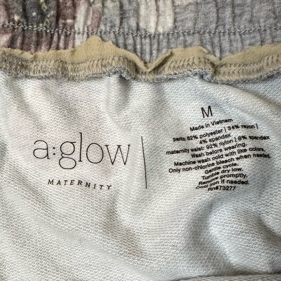 a:glow Maternity Floral Shorts size M - Picture 3 of 3